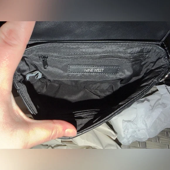 Nine West Sleigh Mini Quilted Crossbody Bag Set – Black – NWT - Picture 3 of 13